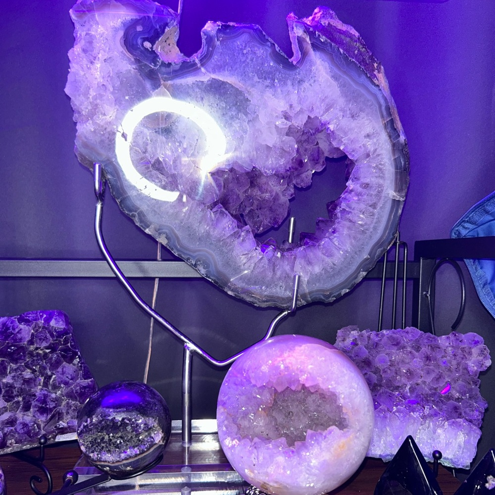 Amethyst Large Point Portal w/Custom Stand- AMYPTLSTAND-001 - Picture 3 of 11